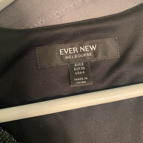 Ever New Metallic Green Pleated Tiered Midi Dress – Size US 4 - Picture 2 of 4